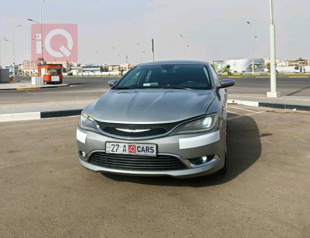 Chrysler 200
